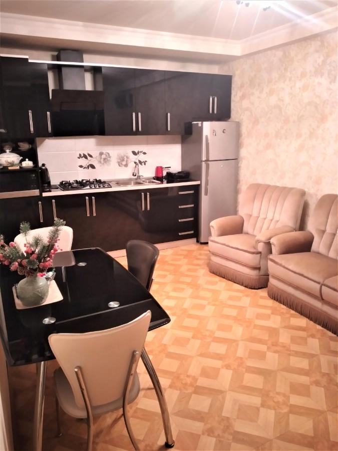 Izi'S Cozy Apartment Кутаїсі Екстер'єр фото