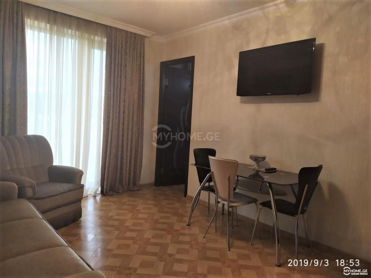 Izi'S Cozy Apartment Кутаїсі Екстер'єр фото